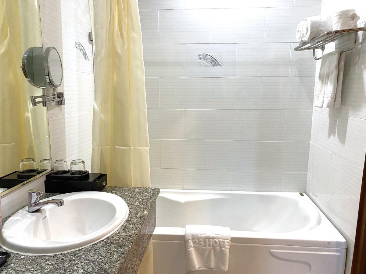 Hotel A25 - 29 Bui Thi Xuan 3*